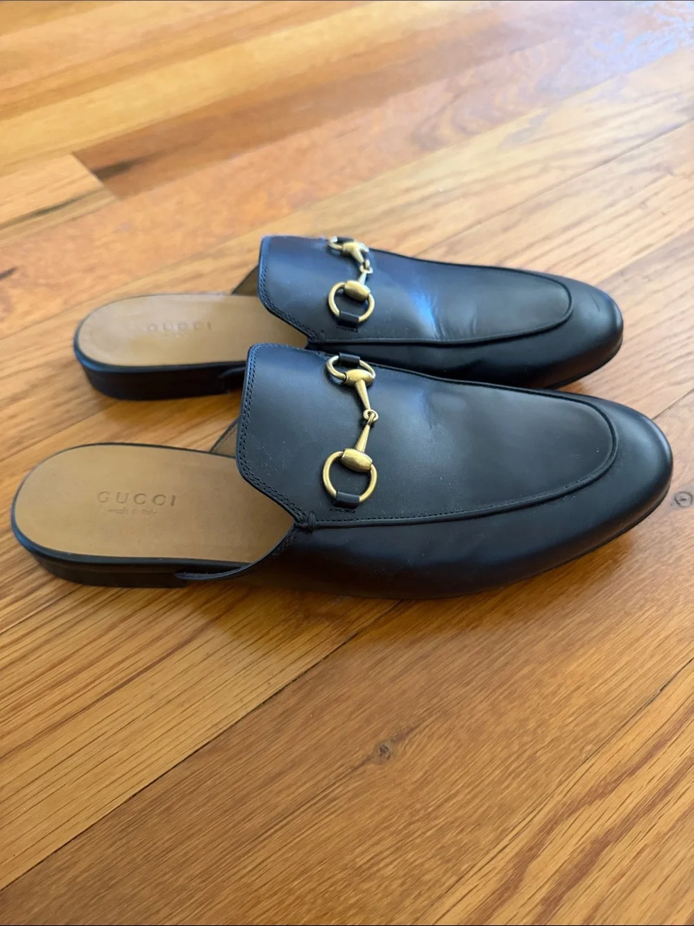 Gucci Black Leather Horsebit Mules with Gold Hardware - Picture 2 of 3